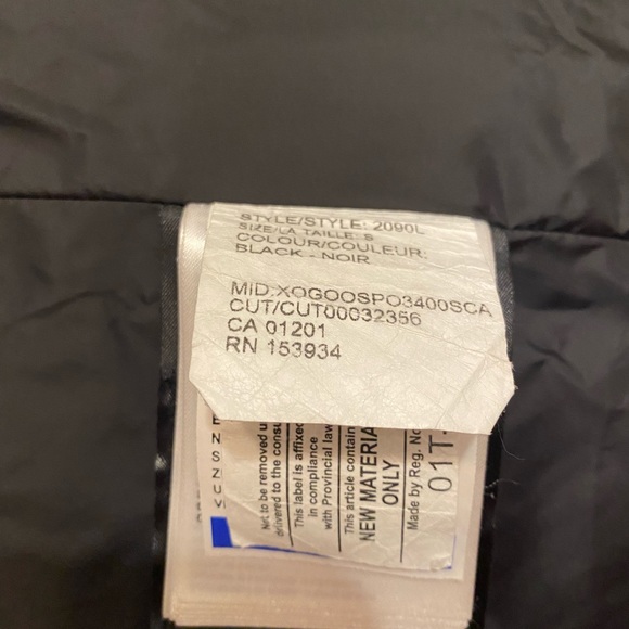 Womens Canada Goode Shelburne Parka. 
Just dry cleaned. - Picture 13 of 16